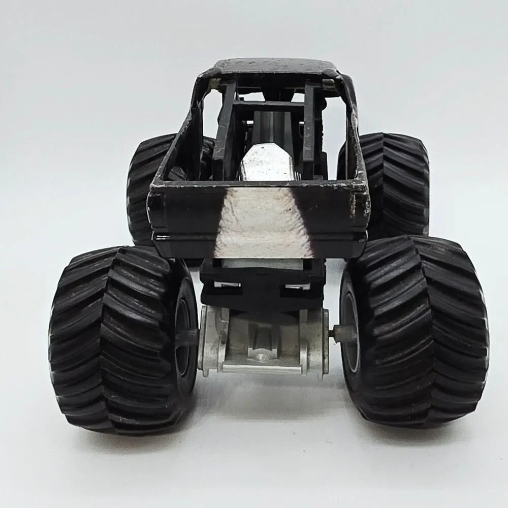 Monster Jam SPIKE Unleashed 1:24 Die Cast Truck
